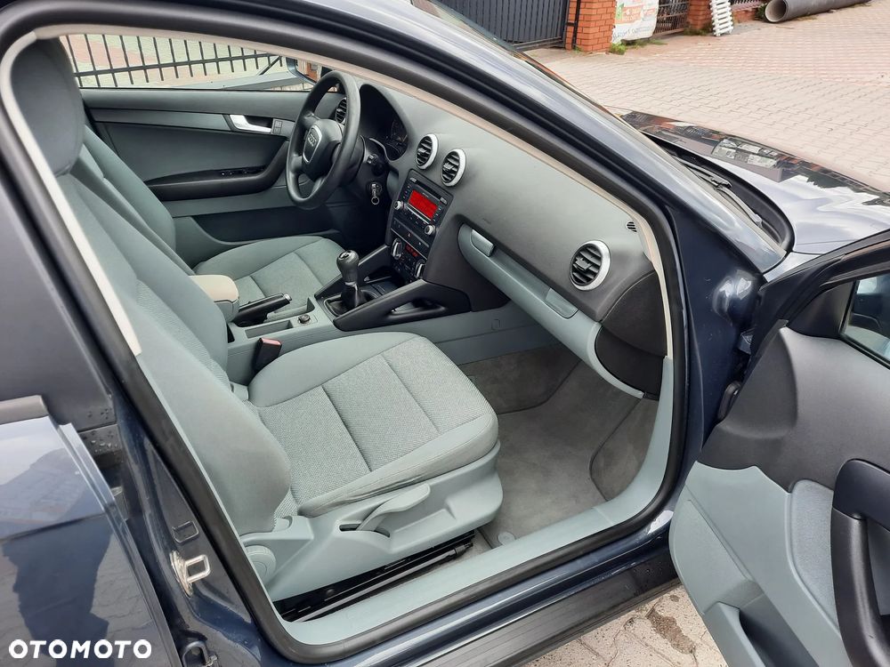 Audi A3 Sportback - 12