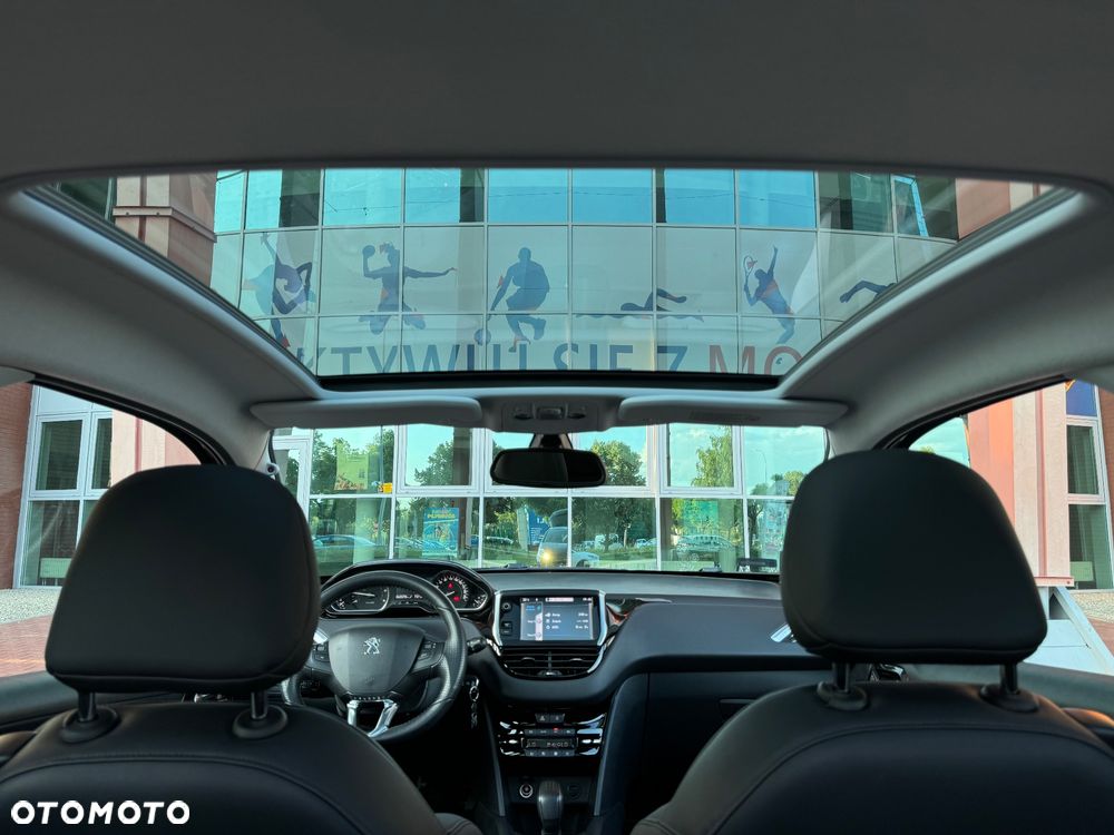 Peugeot 208 - 32