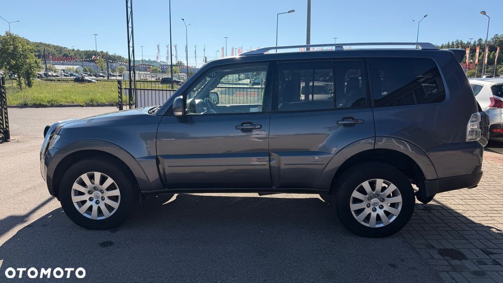 Mitsubishi Pajero 3.8 V6 Instyle - 9