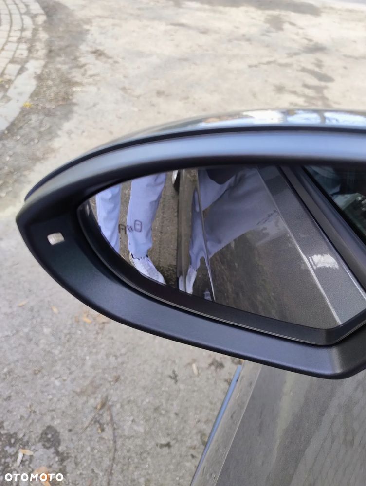 Volkswagen Golf GTI (BlueMotion Technology) - 13