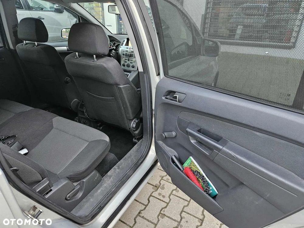 Opel Zafira - 19