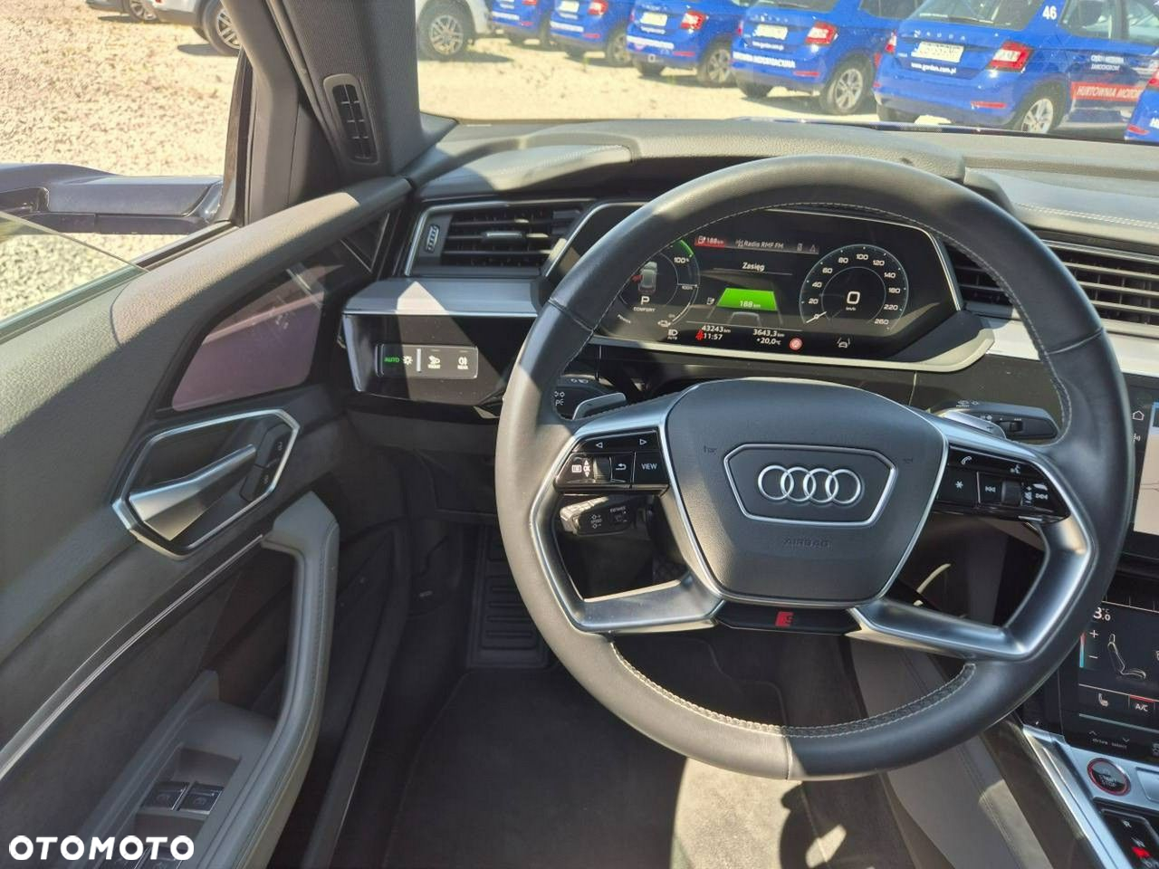 Audi e-tron - 17