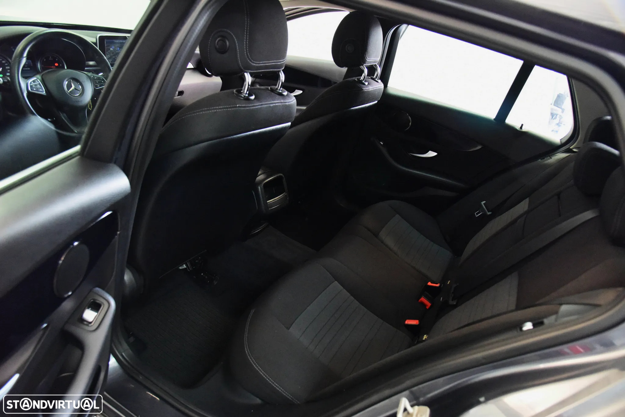 Mercedes-Benz C 180 BlueTEC Avantgarde - 16