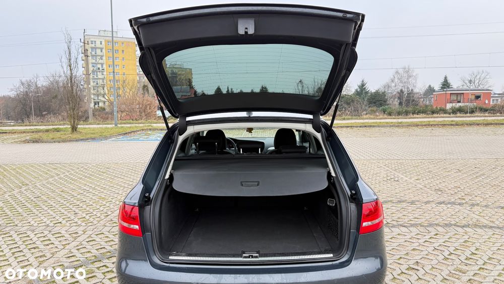 Audi A4 Avant 2.0 TDI DPF Ambiente - 14