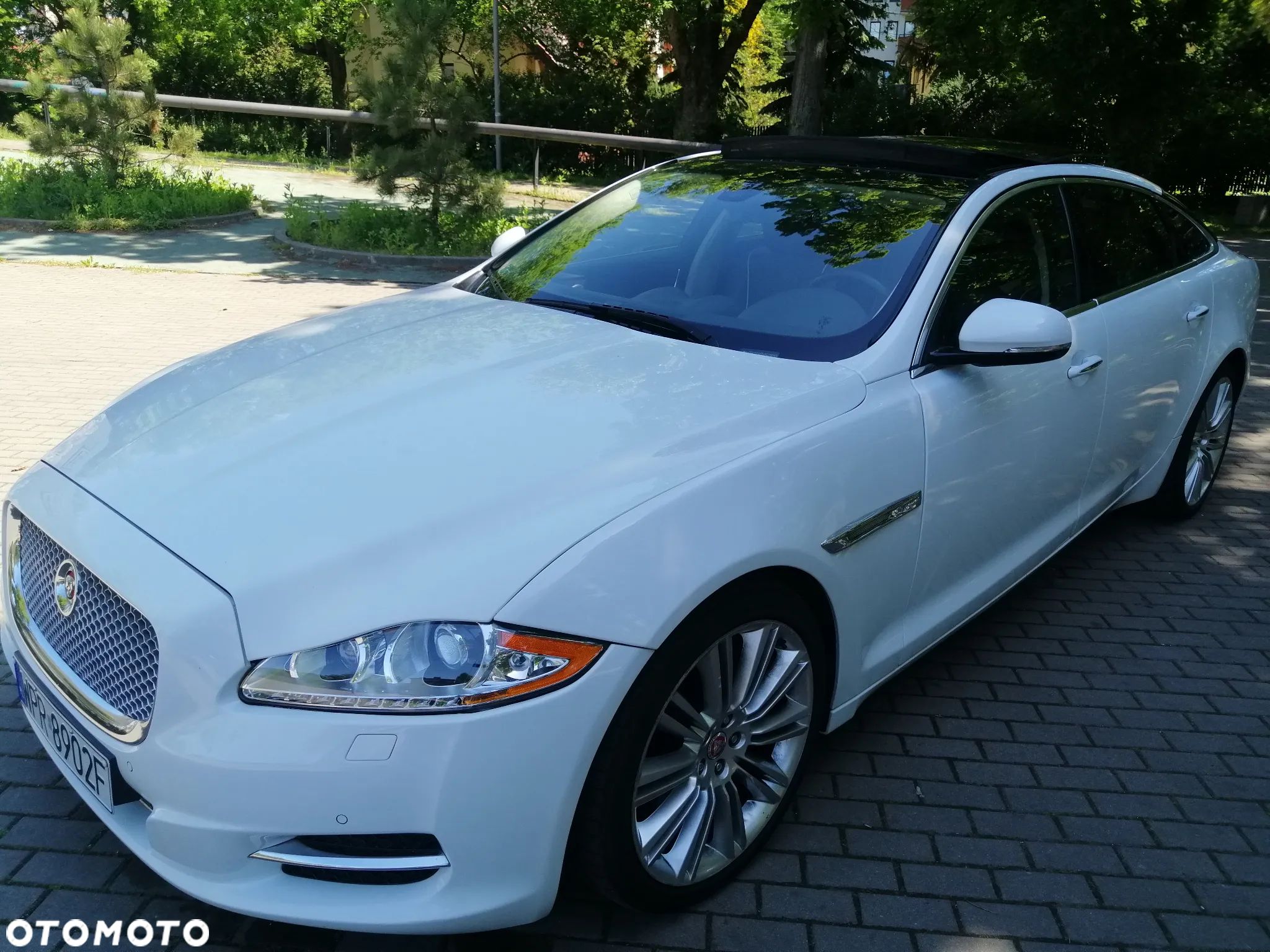 Jaguar XJ 3.0 T AWD Portfolio - 1