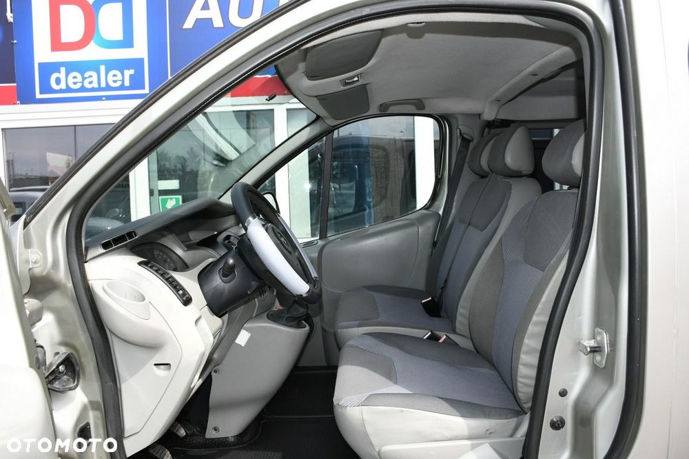 Opel Vivaro - 17