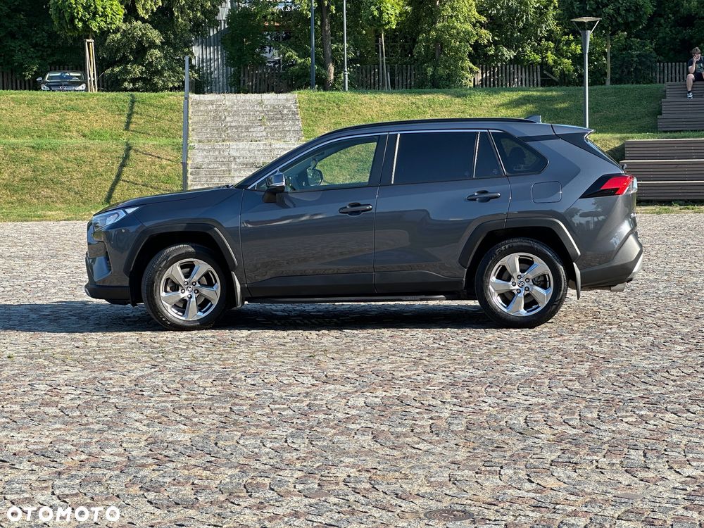 Toyota RAV4 - 4