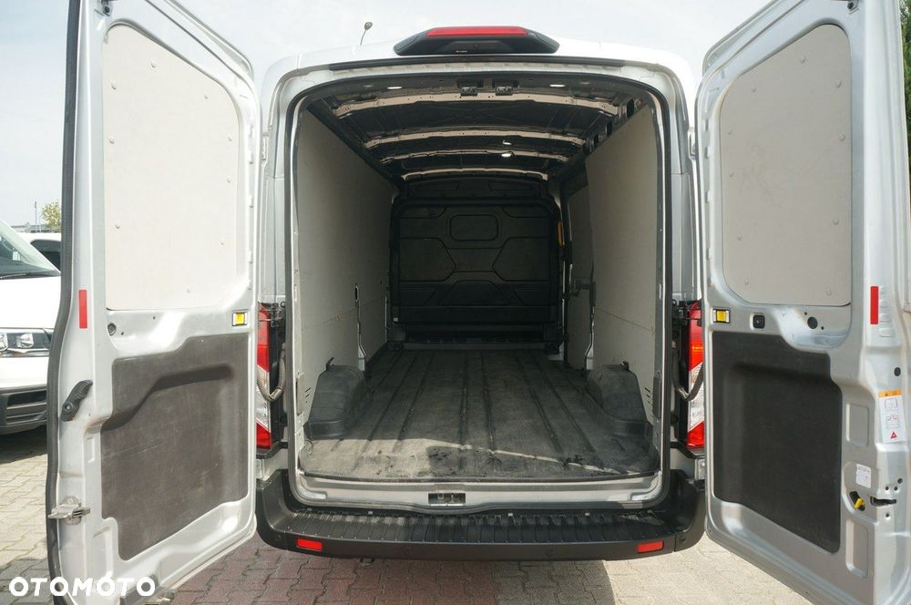 Ford Transit - 25
