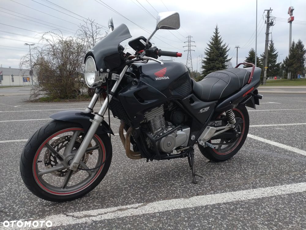 Honda CB - 1