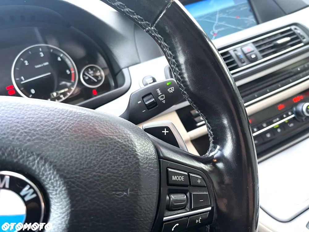 BMW Seria 5 520d Touring Sport-Aut - 19