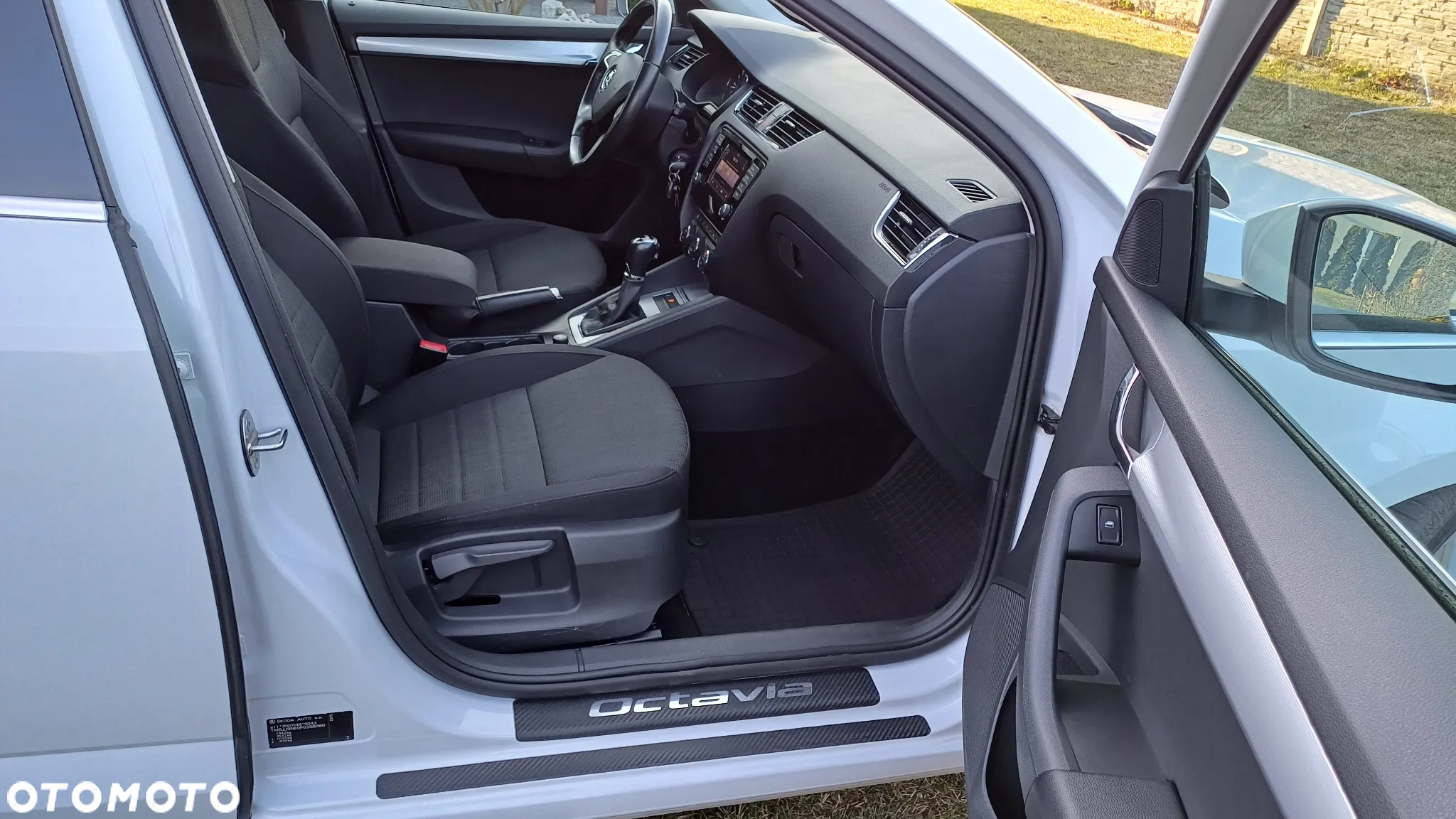 Volkswagen Passat - 17