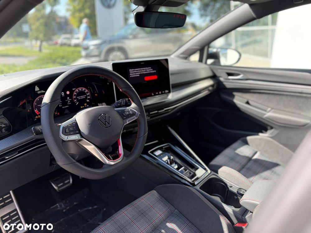 Volkswagen Golf - 12