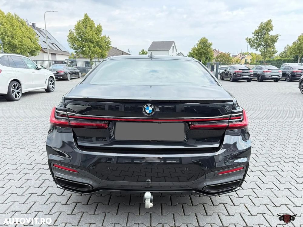 BMW Seria 7 740d xDrive MHEV - 28