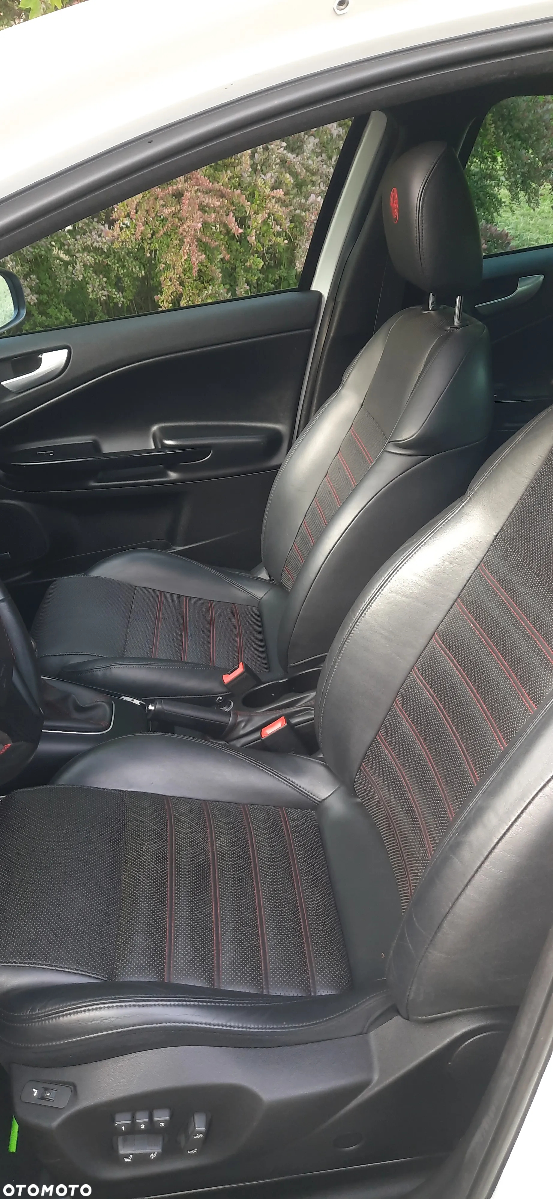Alfa Romeo Giulietta 1750 TBi Quadrifoglio Verde - 11