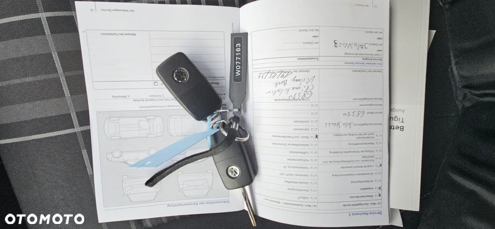 Volkswagen Tiguan 1.4 TSI DSG BlueMotion Technology Lounge Sport & Style - 23