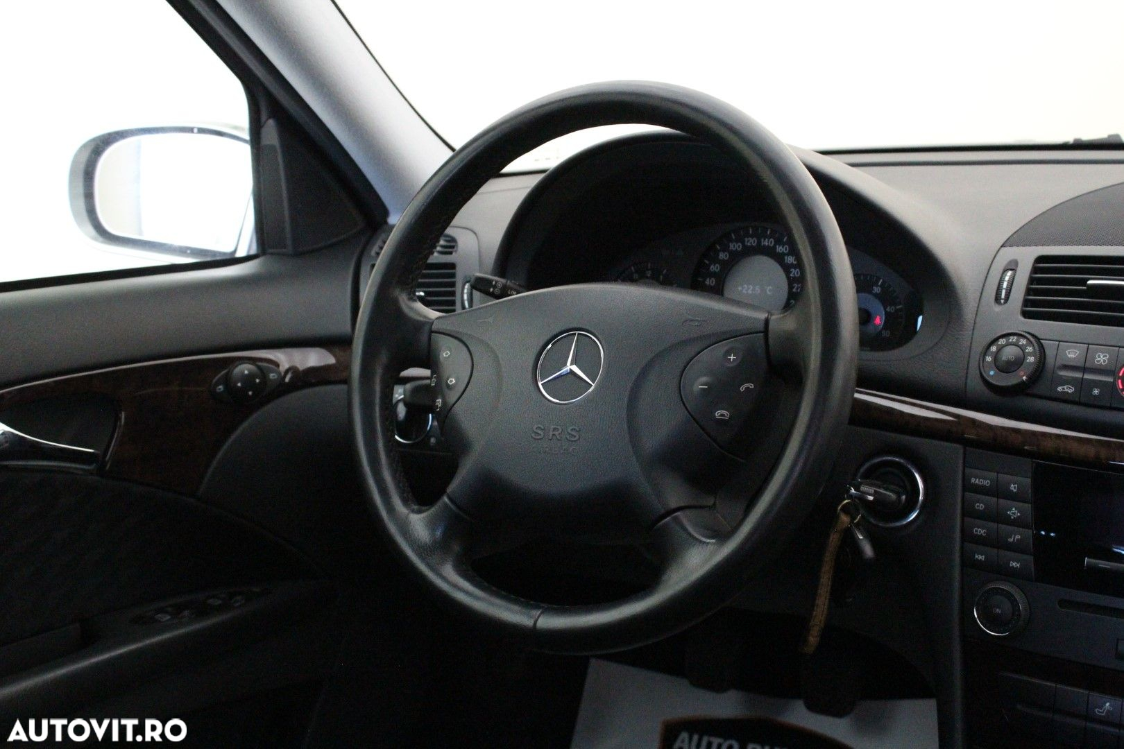 Mercedes-Benz E - 14
