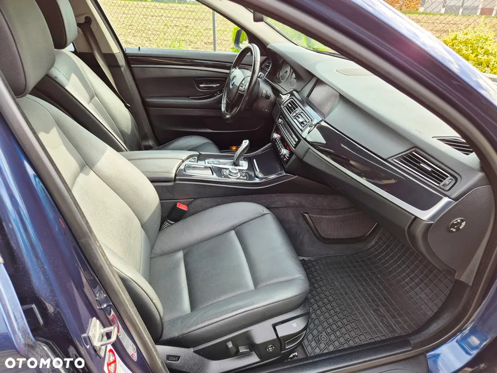 BMW Seria 5 528i - 7
