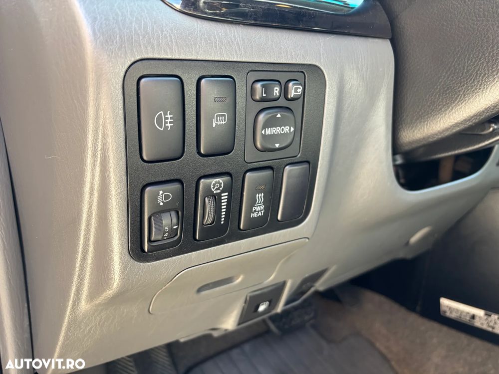 Toyota Land Cruiser 3.0l Turbo D-4D A/T AVS Luxury - 17