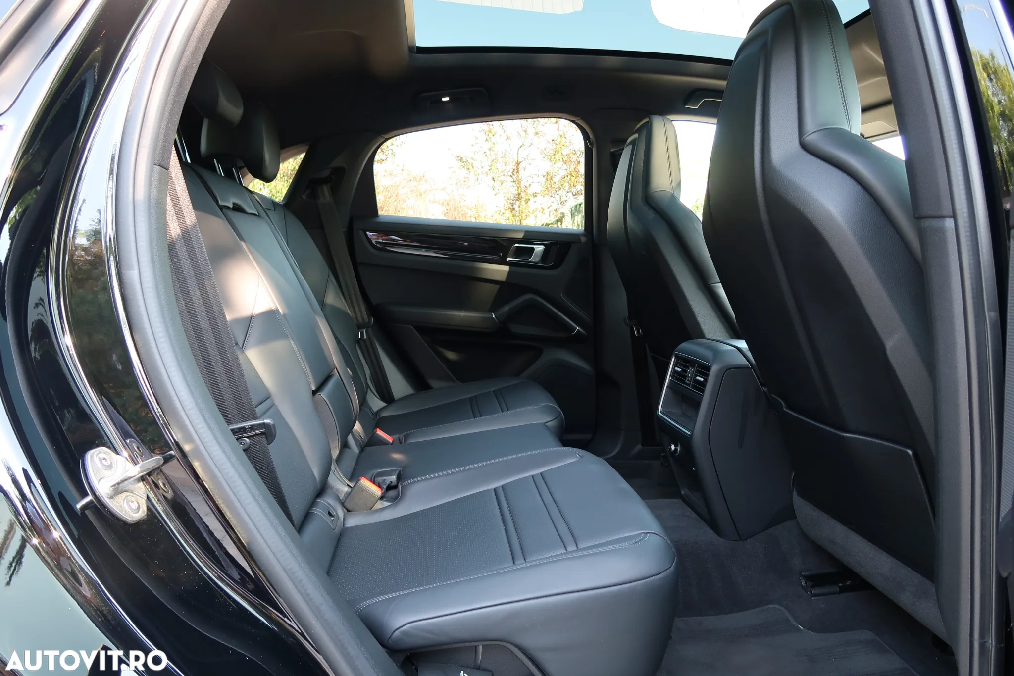 Porsche Cayenne Coupe E-Hybrid Tiptronic S Platinum Edition - 22