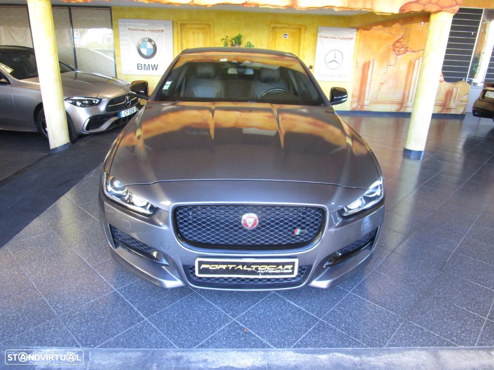 Jaguar XE 2.0 D R-Sport - 1