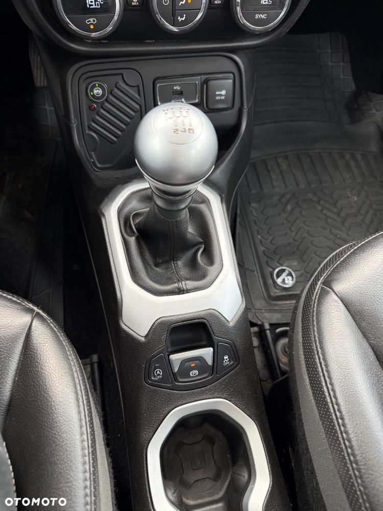 Jeep Renegade 1.4 MultiAir Limited - 15