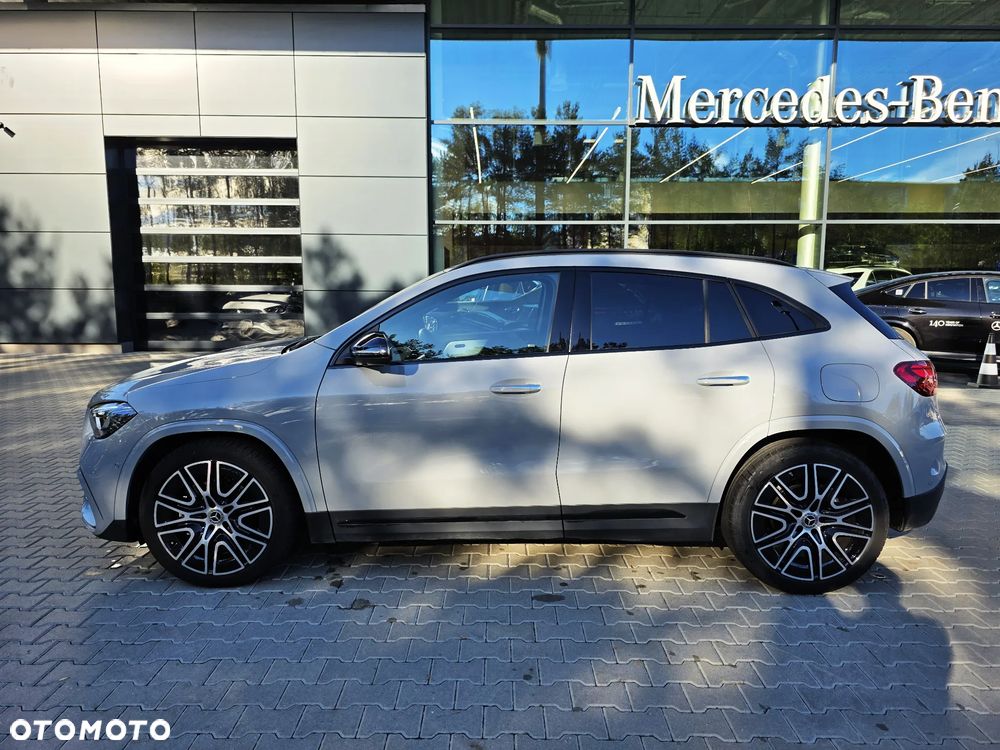 Mercedes-Benz GLA 200 AMG Line - 4