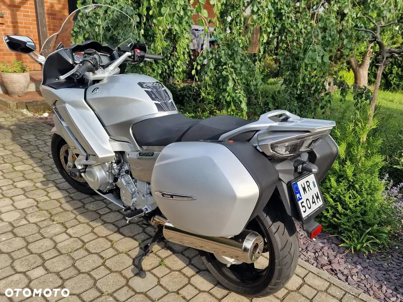 Yamaha FJR - 17