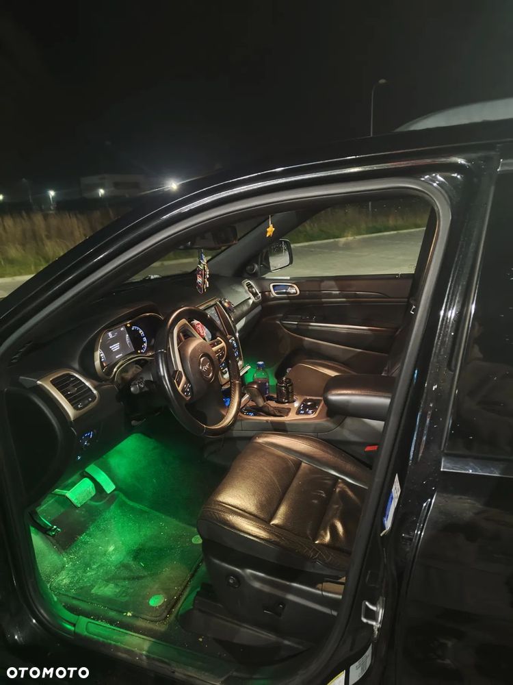 Jeep Grand Cherokee - 8