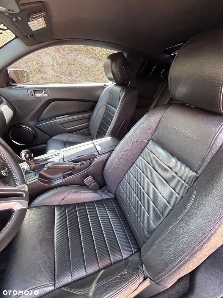 Ford Mustang 5.0 V8 GT - 17