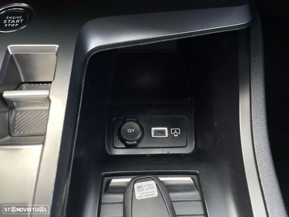 Peugeot 308 1.2 PureTech Allure Full LED EAT8 - 42