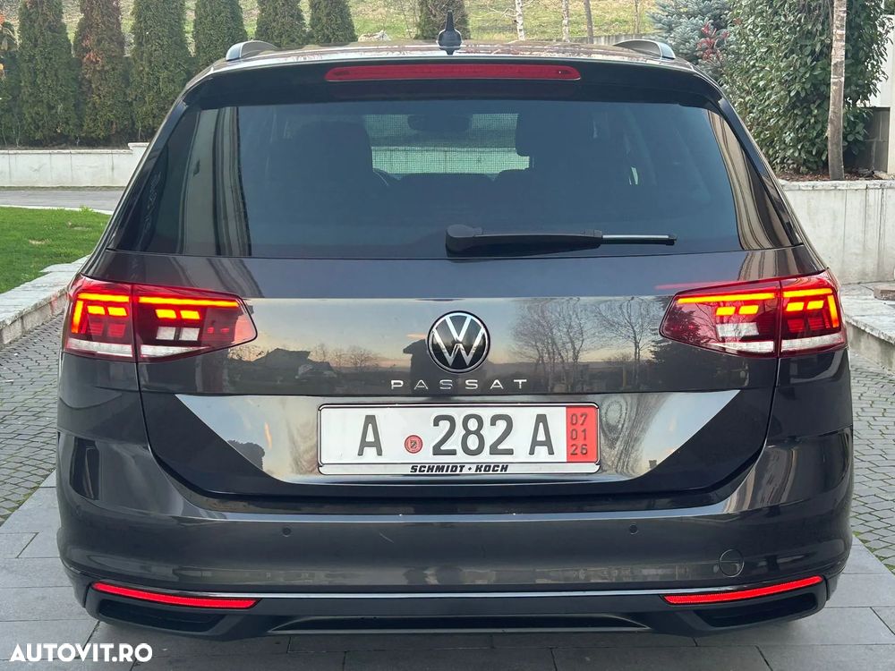 Volkswagen Passat Variant 2.0 TDI SCR DSG Comfortline - 24