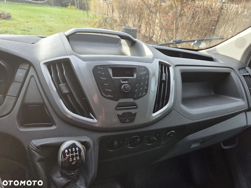 Ford Transit - 11