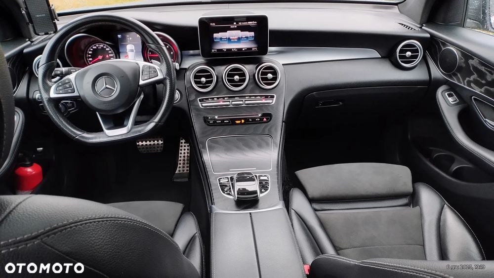 Mercedes-Benz GLC 220 d 4Matic 9G-TRONIC AMG Line - 26