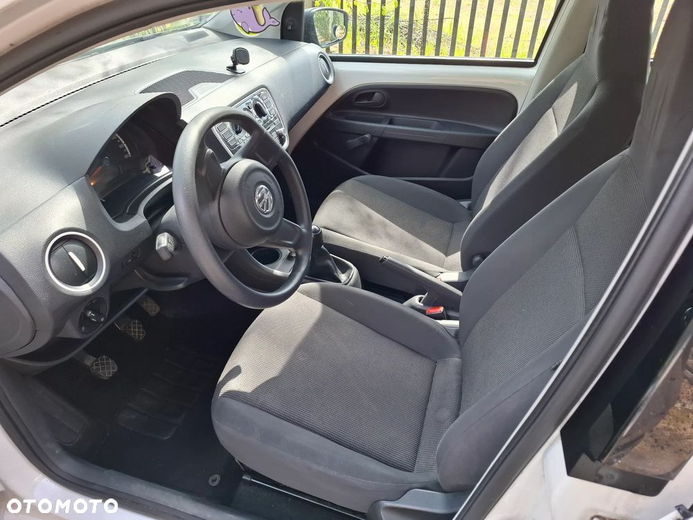 Volkswagen up! - 13
