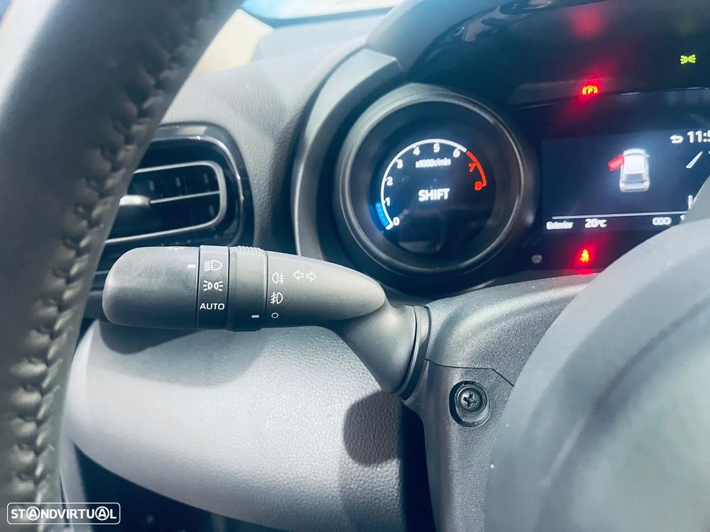 Toyota Yaris 1.0 VVT-i Comfort Plus - 41