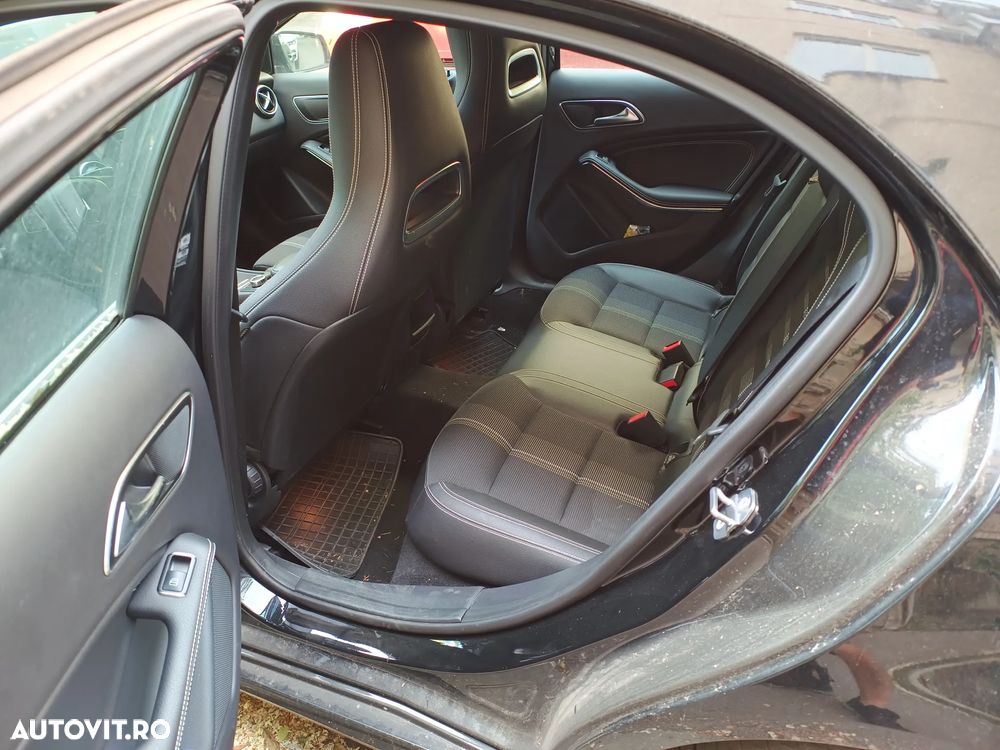 Mercedes-Benz A 180 7G-DCT - 6