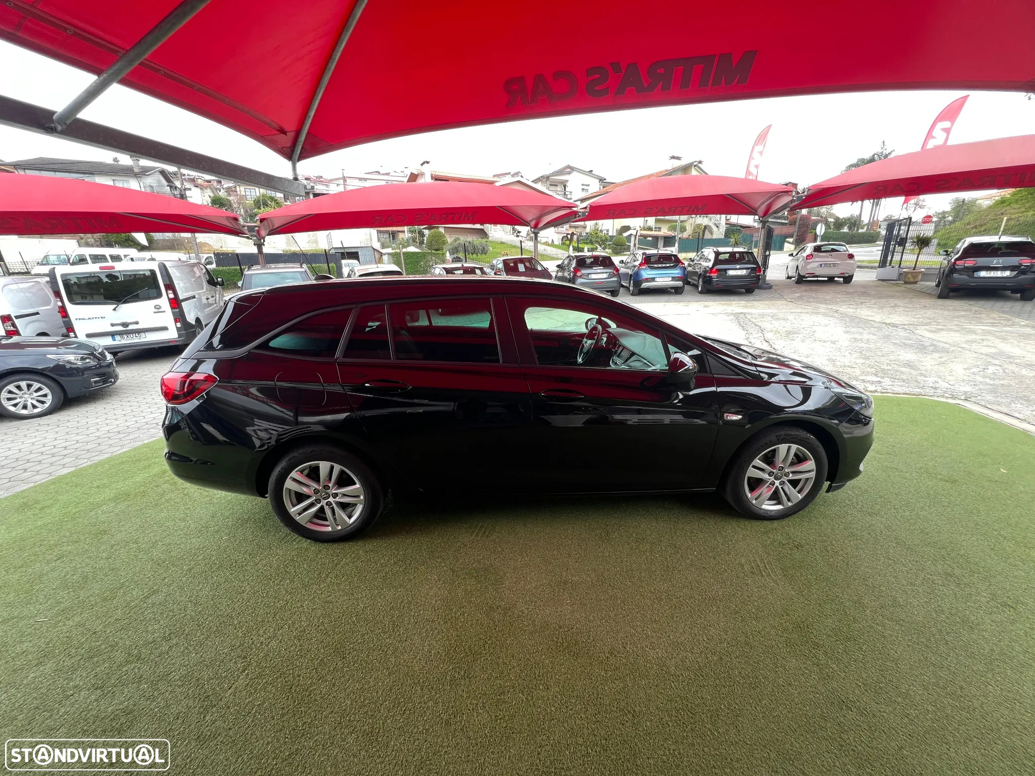 Opel Astra Sports Tourer 1.2 T Design & Tech S/S - 9