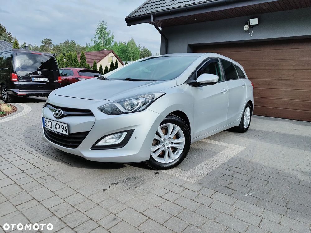 Hyundai i30 blue Kombi 1.6 CRDi Classic - 33