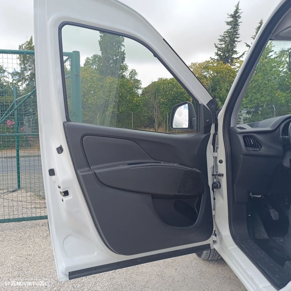 Fiat DOBLO 1.3 MULTIJET 3 LUGARES - 10