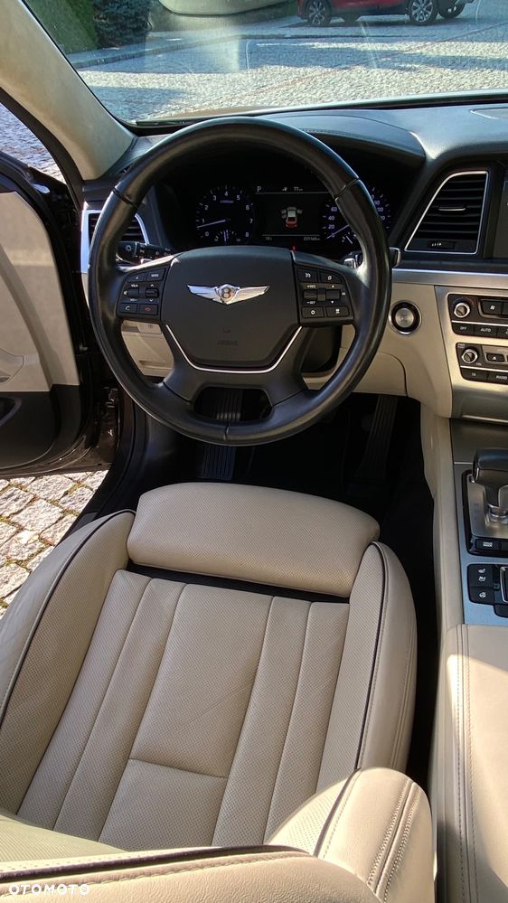 Hyundai Genesis - 21