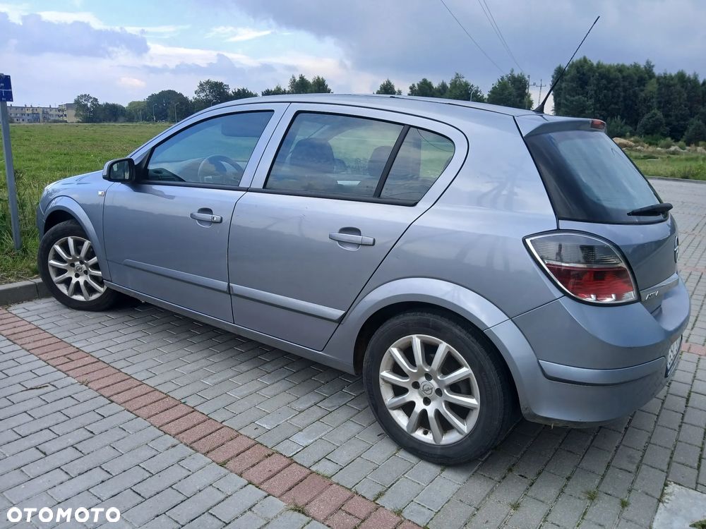 Opel Astra 1.4 Essentia - 4