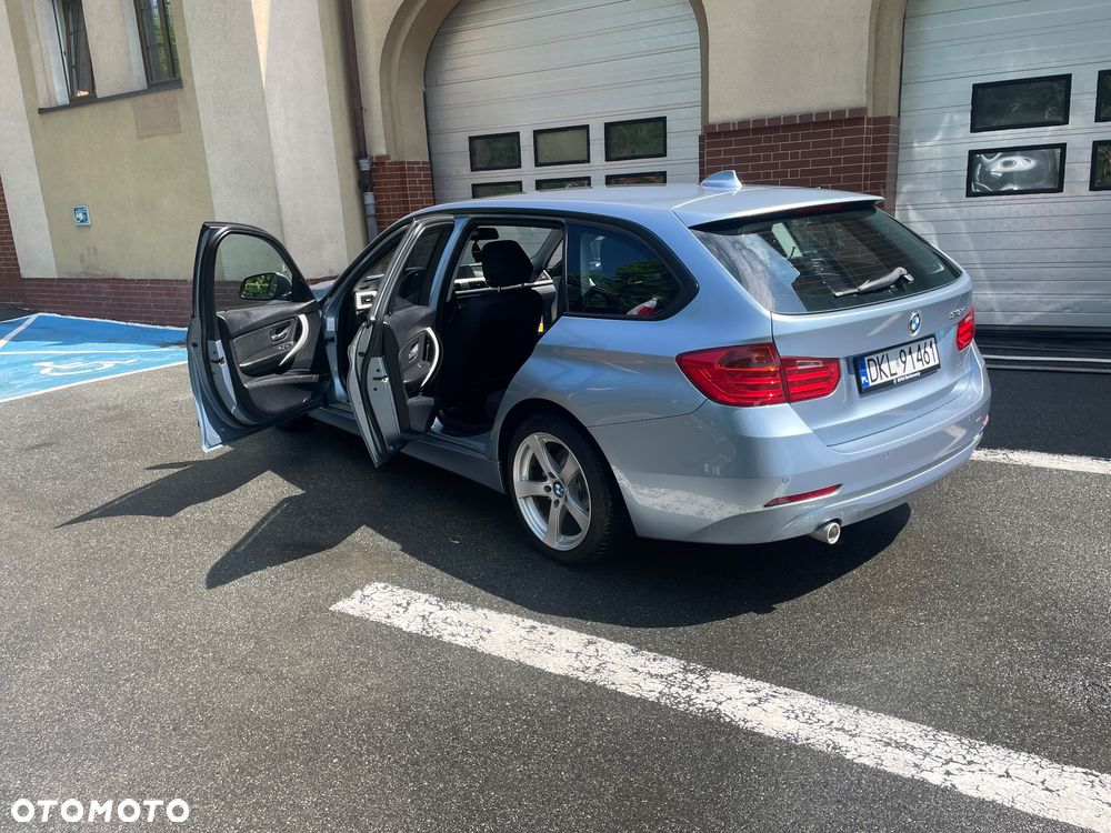 BMW Seria 3 318d Sport Line - 14