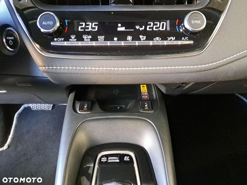 Toyota Corolla 1.8 Hybrid Comfort - 26