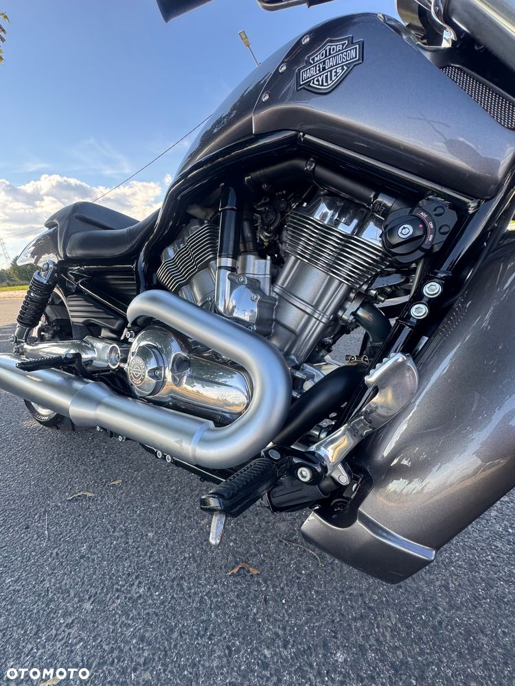 Harley-Davidson V-Rod Muscle - 5