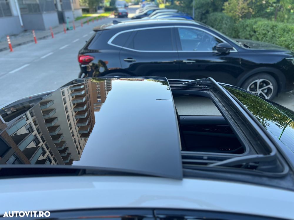 Porsche Panamera 4 E-Hybrid - 33