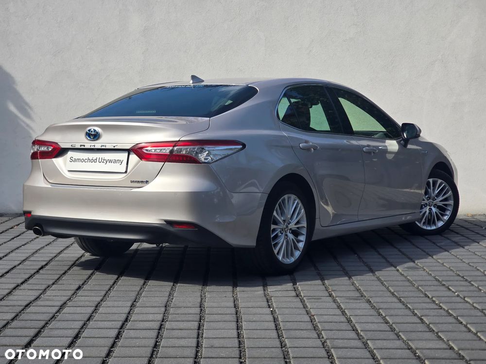 Toyota Camry 2.5 Hybrid Executive CVT - 3