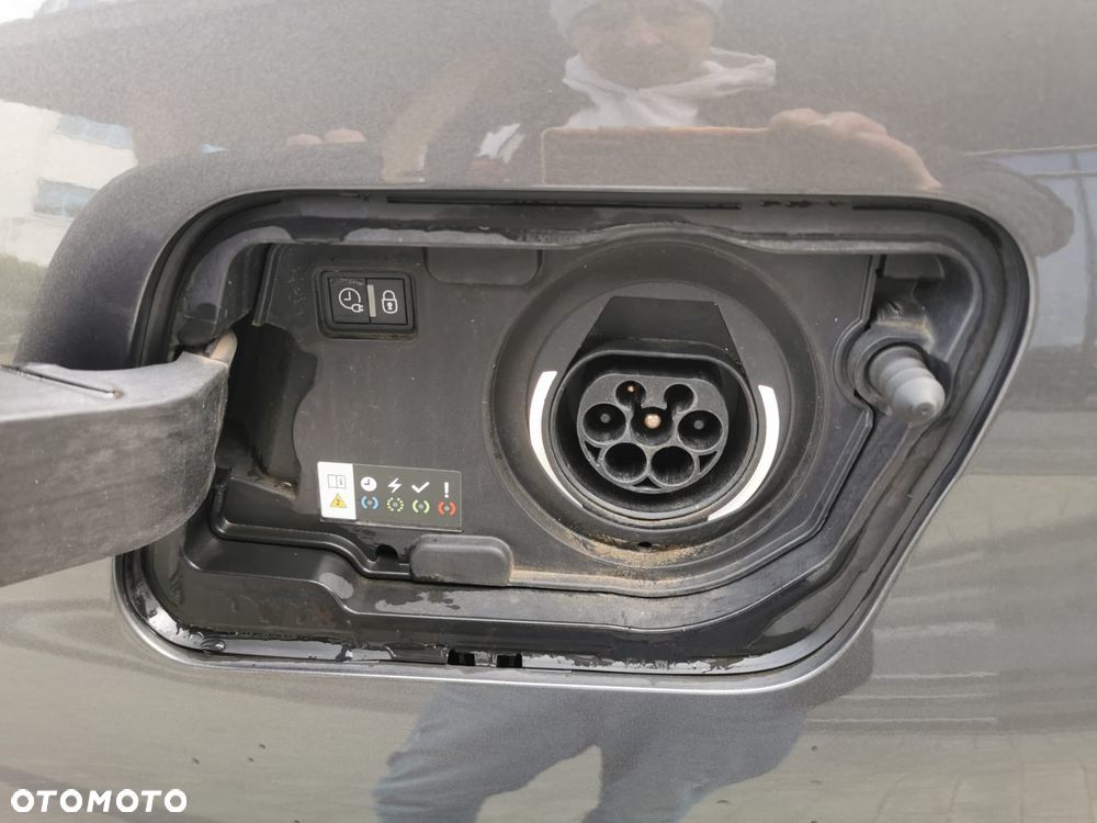 Peugeot 3008 225 e-EAT8 GT - 24