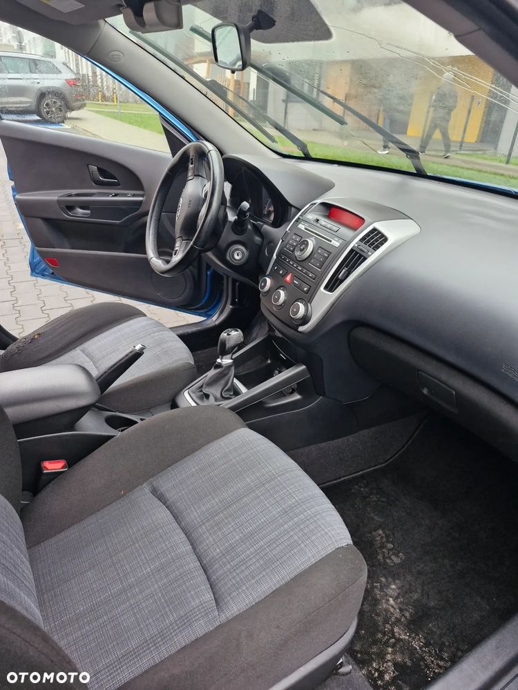 Kia Ceed 1.4 CVVT Attract - 10