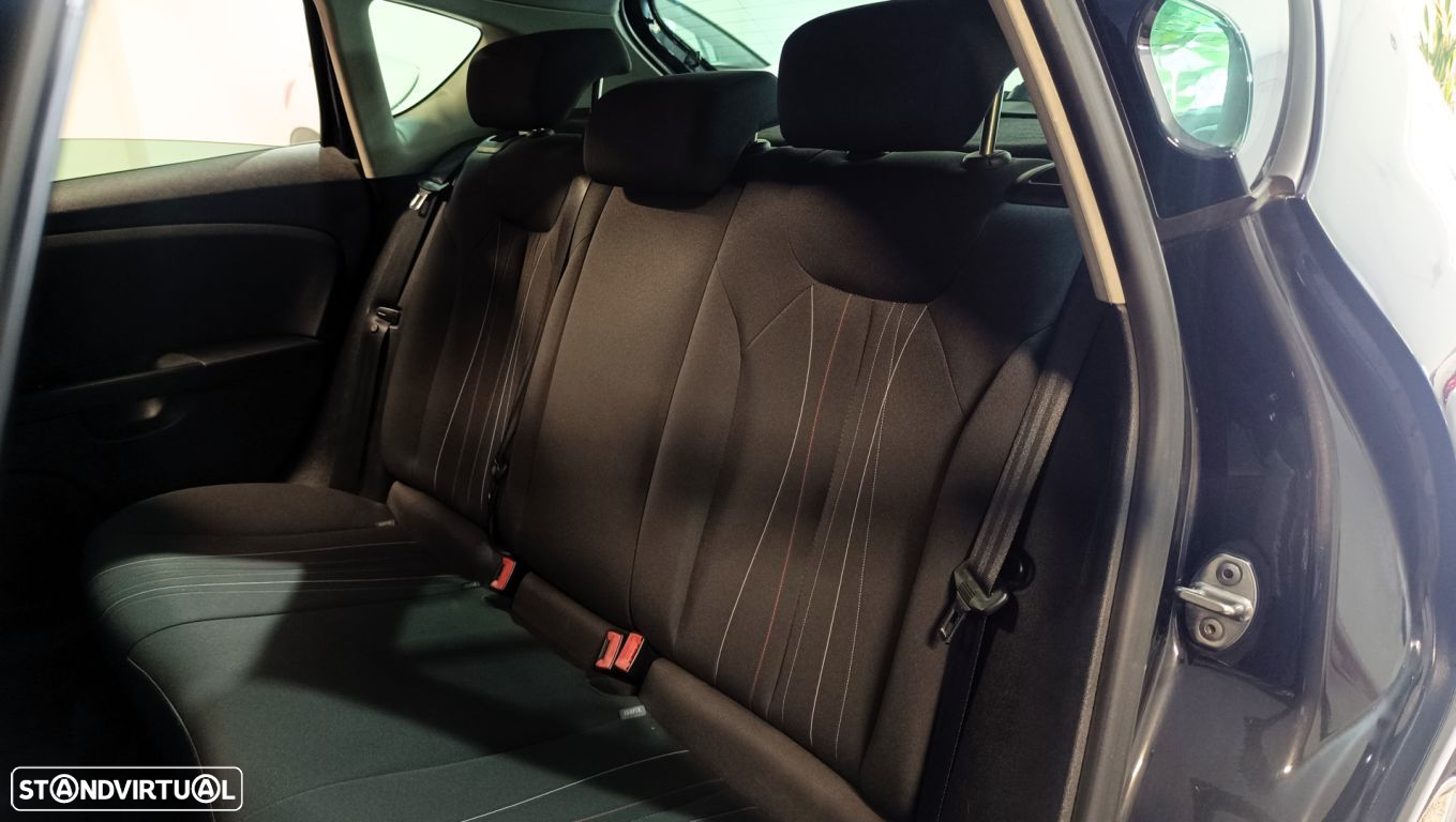 SEAT Leon 1.6 TDI Reference - 40
