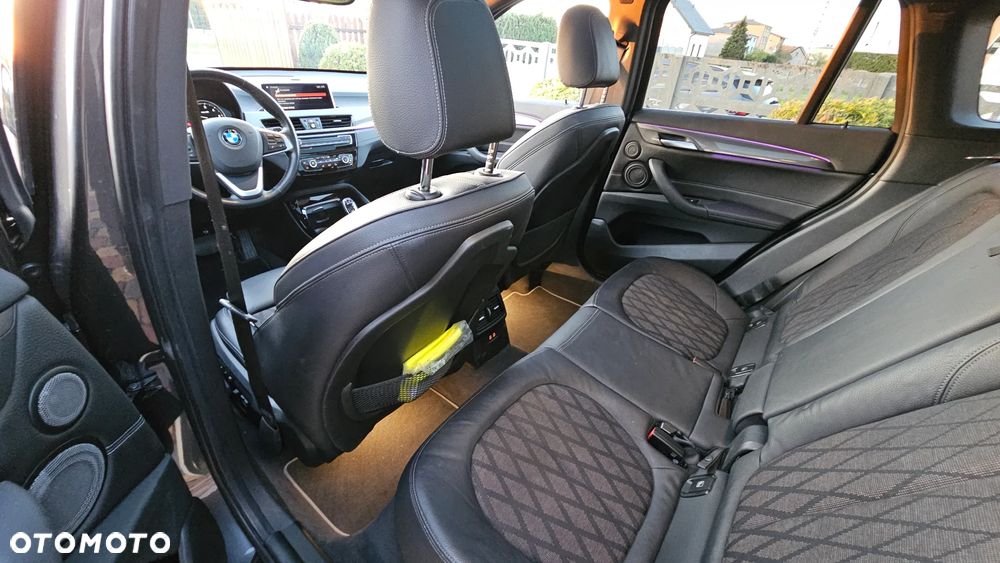 BMW X1 xDrive18d - 15